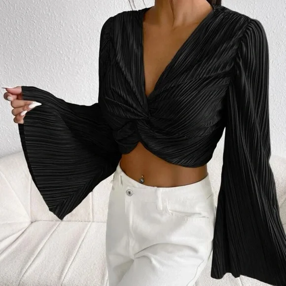 Bell sleeve crop blouse - Picture 1 of 1